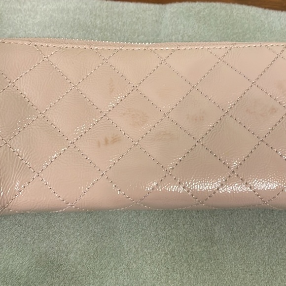 Michael Kors wristlet. Taupe / Tan - Picture 7 of 12